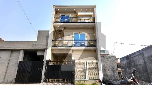 الاحمد گارڈن ہاوسنگ سکیم جی ٹی روڈ,لاہور میں 3 کمروں کا 4 مرلہ مکان 1.55 کروڑ میں برائے فروخت۔