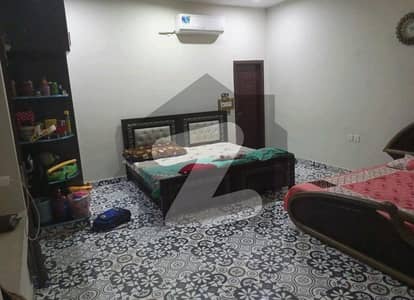 Semi Furnished 10 Marla House Available In Gulshan-e-Wahid For sale