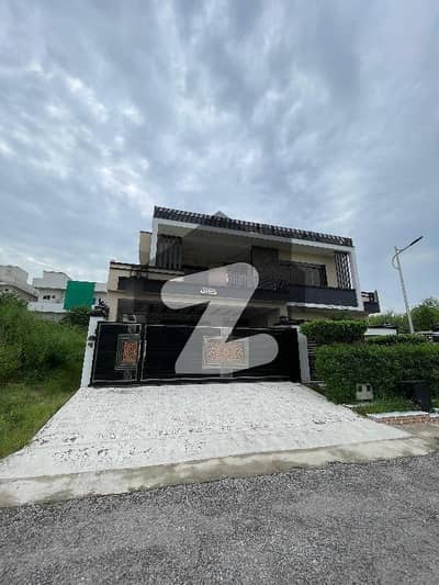 Brand New Luxury House For Sale in G16 Islamabad Near to markaz masjid park Best location More Five options available Old & New House available