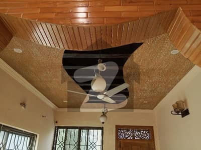 Full House For Rent G11 -3 ideal location