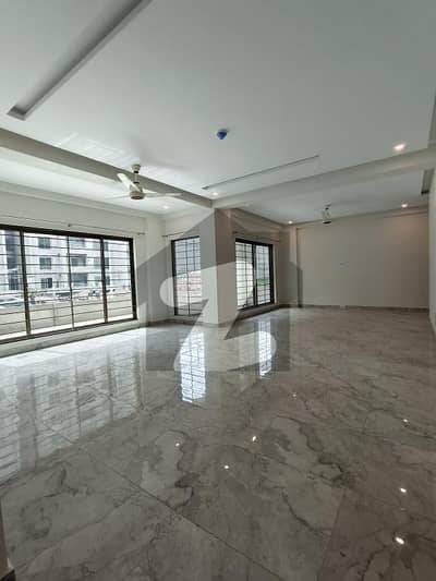 عسکری 12 ڈی ایچ اے فیز9 پریزم,ڈی ایچ اے ڈیفینس,لاہور میں 4 کمروں کا 12 مرلہ فلیٹ 3.75 کروڑ میں برائے فروخت۔