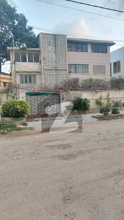 نارتھ ناظم آباد ۔ بلاک این نارتھ ناظم آباد,کراچی میں 6 کمروں کا 1 کنال مکان 12.0 کروڑ میں برائے فروخت۔