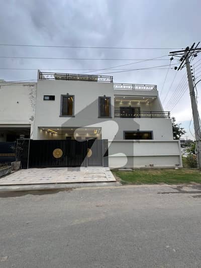 بخ ولاز فیز 2 - افضل بلاک بوچ ایگزیکٹو ولاز - فیز 2,بش ایگزیکٹو ولاز,ملتان میں 5 کمروں کا 8 مرلہ مکان 3.35 کروڑ میں برائے فروخت۔