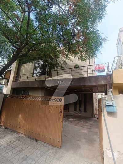 بحریہ ٹاؤن فیز 2 بحریہ ٹاؤن راولپنڈی,راولپنڈی میں 5 کمروں کا 10 مرلہ مکان 3.7 کروڑ میں برائے فروخت۔