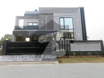 This Is Your Chance To Buy Prime Location House In Formanites Housing Scheme - Block N