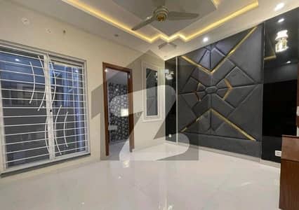 10 Marla House Up For sale In Bahria Town - Sector C