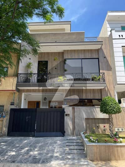G-13 25x40 brand new double story Modern front Elevation