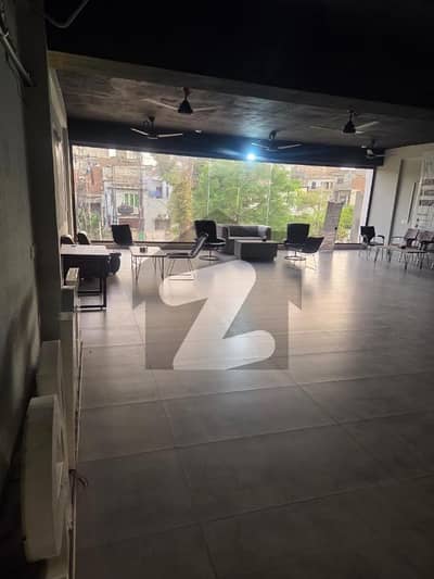 23 Marla Independent Commercial Building 13500 Sq Feet Covered Area