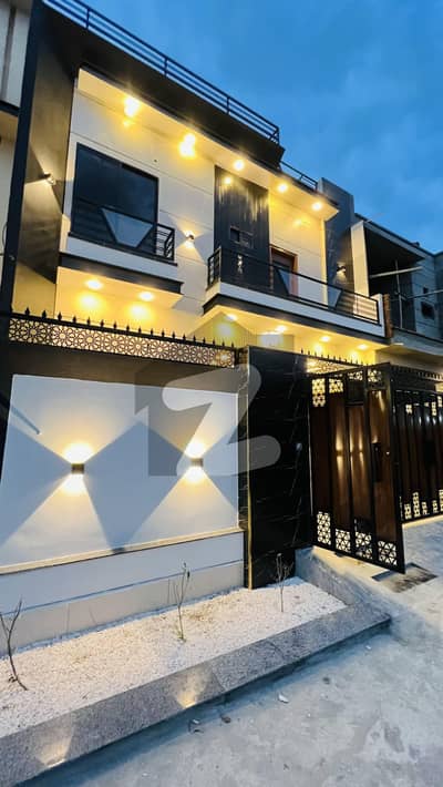 6 Marla Brand New Modern Elevation Luxury House Available For Sale in Gated Community At 100 Meter To Bosan Road & Mall of Multan