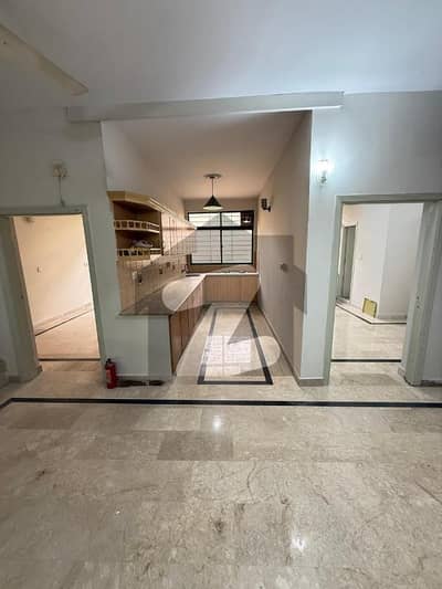 G11/1 , 25/60 upr portion for rent