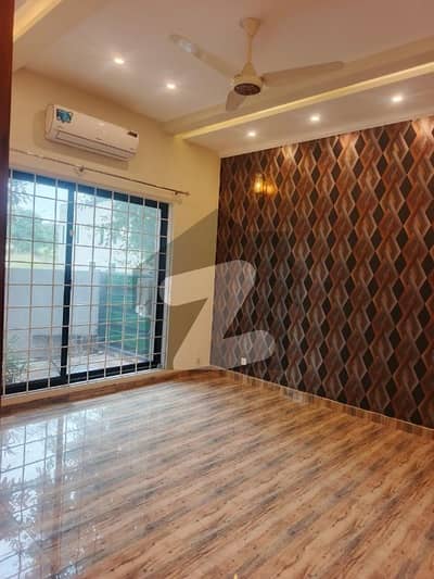 20 MARLA BRAND NEW GROUND PORTION AVAILABLE FOR RENT