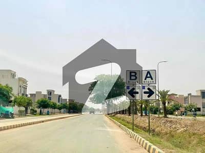 ڈی ایچ اے ڈیفینس لاہور میں 5 مرلہ رہائشی پلاٹ 1.25 کروڑ میں برائے فروخت۔