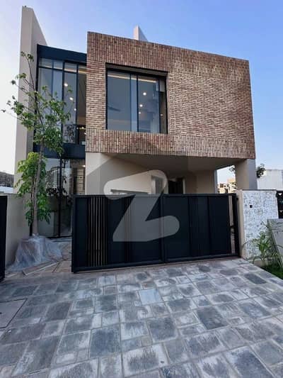 فیصل مارگلہ سٹی بی ۔ 17,اسلام آباد میں 6 کمروں کا 5 مرلہ مکان 4.0 کروڑ میں برائے فروخت۔