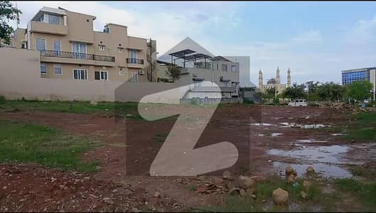 گلبرگ گرینز گلبرگ,اسلام آباد میں 1 کنال رہائشی پلاٹ 3.0 کروڑ میں برائے فروخت۔