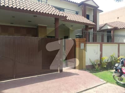 DHA Phase 2. Kanal House 3beds D/D TVL 4car parking Marble Flooring Near Lalik Jaan Chook