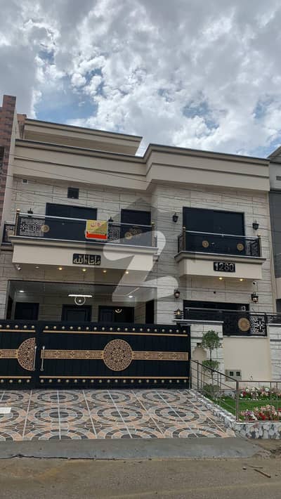 7 Marla elegant house for sale in Faisal Hills Executive Block