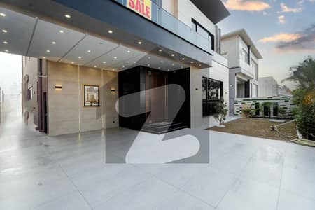 ڈی ایچ اے فیز 7 - بلاک وائے فیز 7,ڈیفنس (ڈی ایچ اے),لاہور میں 5 کمروں کا 1 کنال مکان 9.0 کروڑ میں برائے فروخت۔