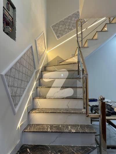 HOUSE FOR SALE IN MILITARY ACCOUNTS SOCIETY COLLEGE ROAD LHR