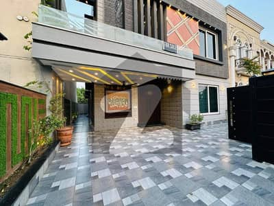 10 Marla Slightly used 8kv Sollar installed 60 feet road Bahria town Lahore