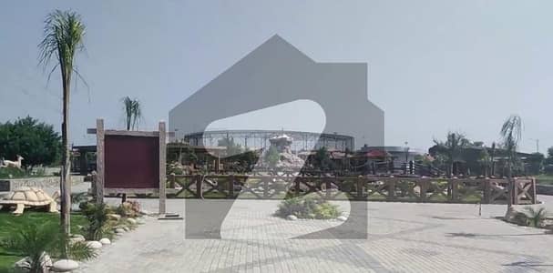 8.5 MARLA END CORNER PLOT IN B BLOCK AVAILABLE FOR SALE ON INVESTOR RATE IN MPCHS MULTY GARDENS B17 ISLAMABAD