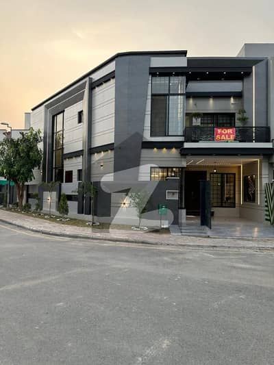 8 Marla Luxury Designer house For Sale hot location bahria