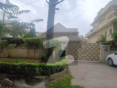 F 8 House Available 60*100 On Beautiful Location.