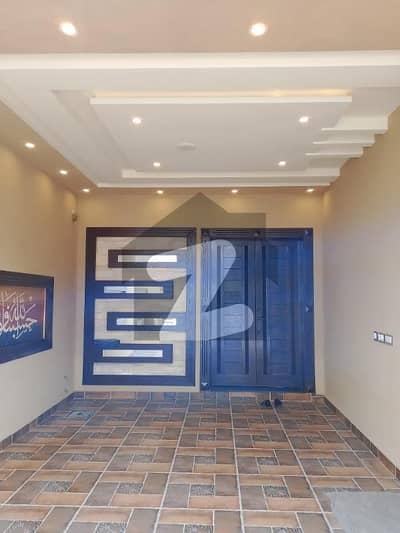 جوہر ٹاؤن فیز 1 جوہر ٹاؤن,لاہور میں 6 کمروں کا 10 مرلہ مکان 5.15 کروڑ میں برائے فروخت۔