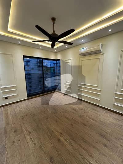1 Kanal House For Rent In Dha Phase5 A Block Hote Location Near Park C