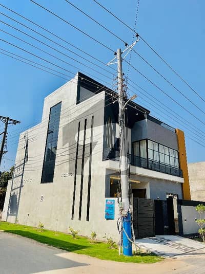 6 Marla corner Triple Story manik block  Buch Villas  Near to park Jamia Grand Masjid  Commercial big market  Very Prime location