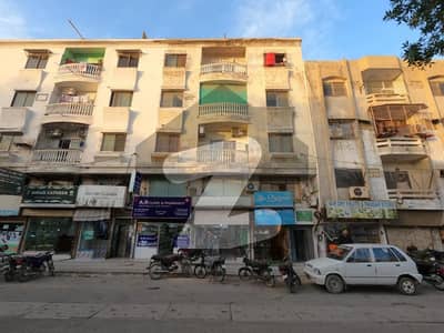 9 کمرشل سٹریٹ - ڈی ایچ اے فیز 4 ڈی ایچ اے فیز 4,ڈی ایچ اے ڈیفینس,کراچی میں 2 کمروں کا 4 مرلہ فلیٹ 75.0 ہزار میں کرایہ پر دستیاب ہے۔