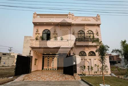 ایل ڈی اے ایوینیو ۔ بلاک جے ایل ڈی اے ایوینیو,لاہور میں 5 کمروں کا 10 مرلہ مکان 4.2 کروڑ میں برائے فروخت۔