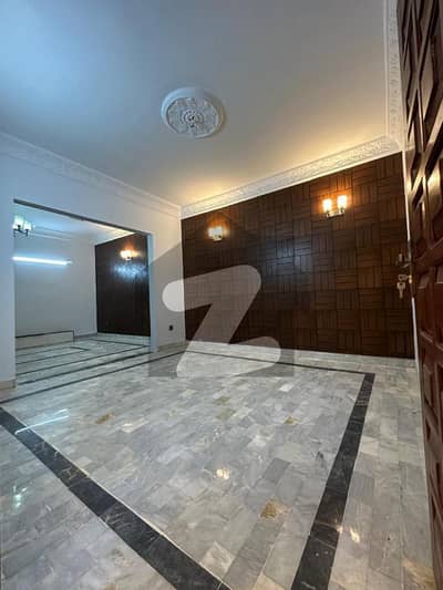 PORTION AVAILABLE FOR RENT GROUND FLOOR AT BLOCK-3 GULSHAN-E-IQBAL