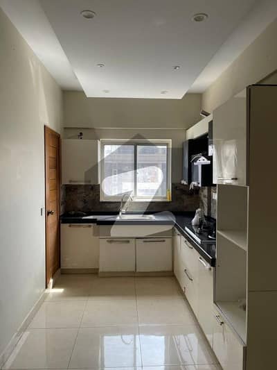 المرتضی کمرشل ایریا ڈی ایچ اے فیز 8,ڈی ایچ اے ڈیفینس,کراچی میں 3 کمروں کا 8 مرلہ فلیٹ 2.0 لاکھ میں کرایہ پر دستیاب ہے۔