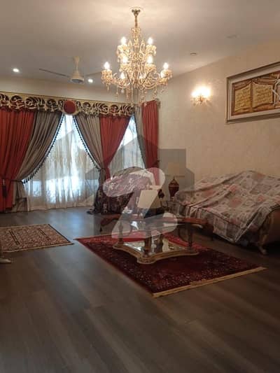 پی ای سی ایچ ایس بلاک 2 پی ای سی ایچ ایس,جمشید ٹاؤن,کراچی میں 10 کمروں کا 1 کنال مکان 11.25 لاکھ میں کرایہ پر دستیاب ہے۔