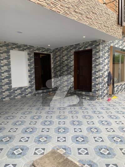 بحریہ ٹاؤن فیز 8 ۔ بلاک ڈی بحریہ ٹاؤن فیز 8,بحریہ ٹاؤن راولپنڈی,راولپنڈی میں 5 کمروں کا 10 مرلہ مکان 3.25 کروڑ میں برائے فروخت۔