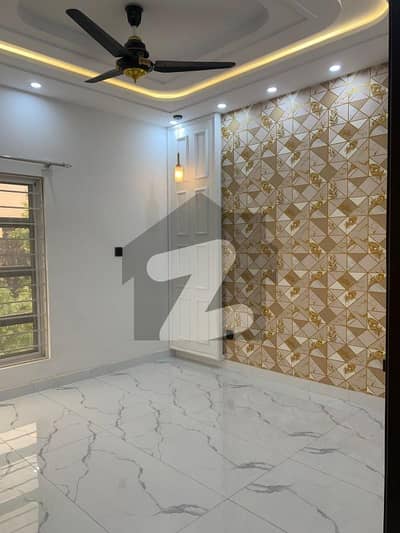 Rafi Block 5 Marla Brand New Designer House For Sale