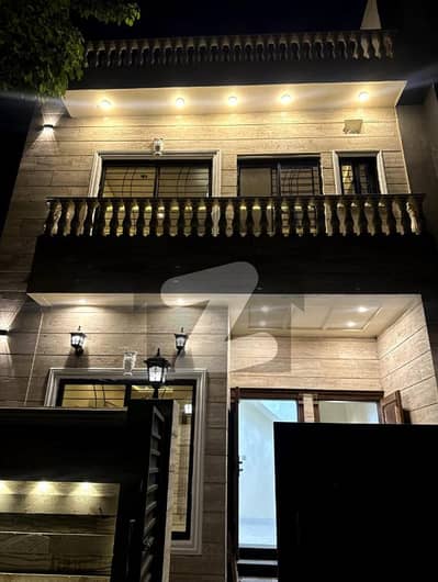 نیو لاهور سٹی لاہور میں 4 کمروں کا 3 مرلہ مکان 1.25 کروڑ میں برائے فروخت۔