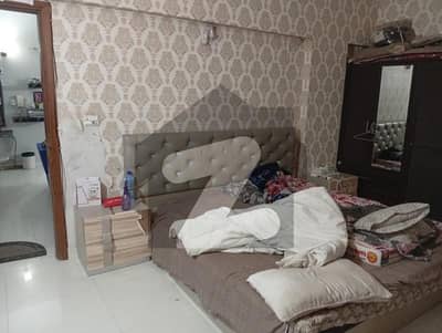 ڈی ایچ اے فیز 6 ڈی ایچ اے ڈیفینس,کراچی میں 3 کمروں کا 9 مرلہ فلیٹ 4.5 کروڑ میں برائے فروخت۔