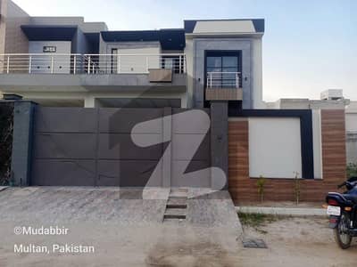 Spacious Prime Location 8 Marla House Available For sale In Shalimar Colony
