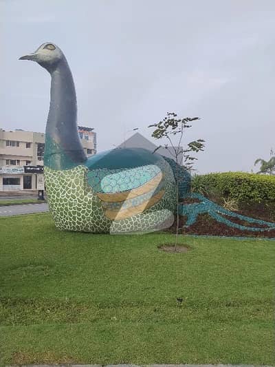 60 ft road 10 Marla possession utility paid plot number 140 G5 for sale