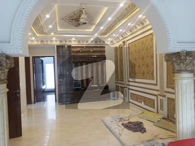 ڈی ایچ اے فیز 6 ڈیفنس (ڈی ایچ اے),لاہور میں 4 کمروں کا 10 مرلہ مکان 5.8 کروڑ میں برائے فروخت۔