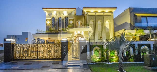 10-Marla Spanish House For Sale At Top Location Near Park Masjid Carrefour