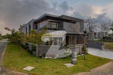 ڈی ایچ اے فیز 6 - بلاک جے فیز 6,ڈیفنس (ڈی ایچ اے),لاہور میں 6 کمروں کا 1 کنال مکان 8.25 کروڑ میں برائے فروخت۔