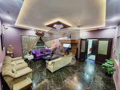 ڈی ایچ اے فیز 7 ڈیفنس (ڈی ایچ اے),لاہور میں 3 کمروں کا 1 کنال زیریں پورشن 2.5 لاکھ میں کرایہ پر دستیاب ہے۔