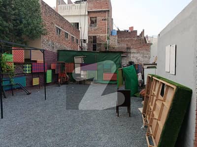 فیروزپور روڈ لاہور میں 1 کنال Studio علاوہ 10.0 لاکھ میں کرایہ پر دستیاب ہے۔