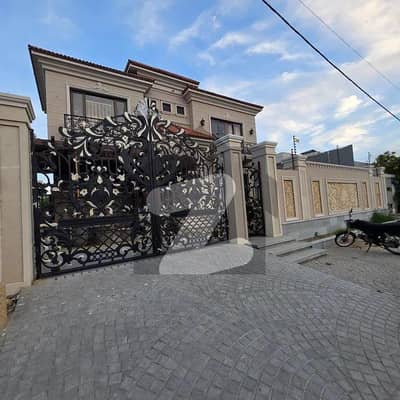 ڈی ایچ اے فیز 6 ڈی ایچ اے ڈیفینس,کراچی میں 6 کمروں کا 2 کنال مکان 50.0 کروڑ میں برائے فروخت۔