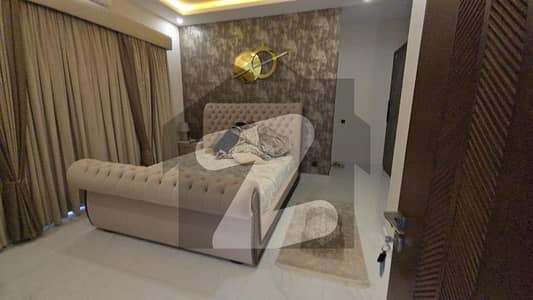 ڈی ایچ اے فیز 8 ڈی ایچ اے ڈیفینس,کراچی میں 4 کمروں کا 4 مرلہ مکان 6.55 کروڑ میں برائے فروخت۔