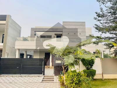 ONE KANAL BEAUTIFULL HOUSE AVALIABLE FOR RENT IN DHA DEFANCE PHASE 7