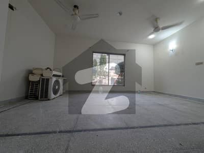 لیک سٹی - سیکٹر M7 - بلاک اے لیک سٹی ۔ سیکٹرایم ۔ 7,لیک سٹی,رائیونڈ روڈ,لاہور میں 4 کمروں کا 10 مرلہ مکان 3.4 کروڑ میں برائے فروخت۔