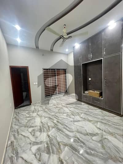 10 Marla 3 Bed Portion For Family In Gulberg 3